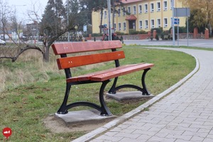 Ławka przy ulicy Karola Kurpińskiego