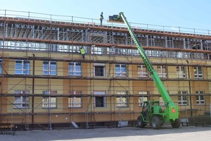 Postęp prac przy przebudowie budynku ZSO we Włoszakowicach
