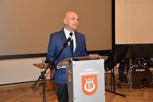 Wójt gminy Włoszakowice Marek Wąsowicz wygłasza okolicznościowe przemówienie